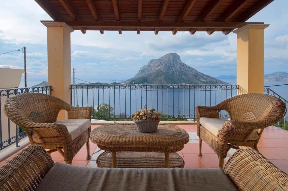 Villa Next To The Sea!! Myrties Exterior foto
